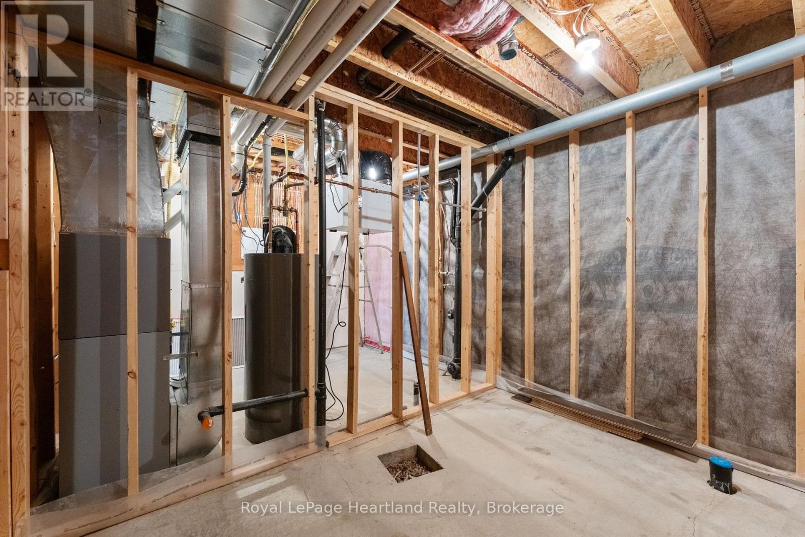17 Clayton Street Property Photo 29