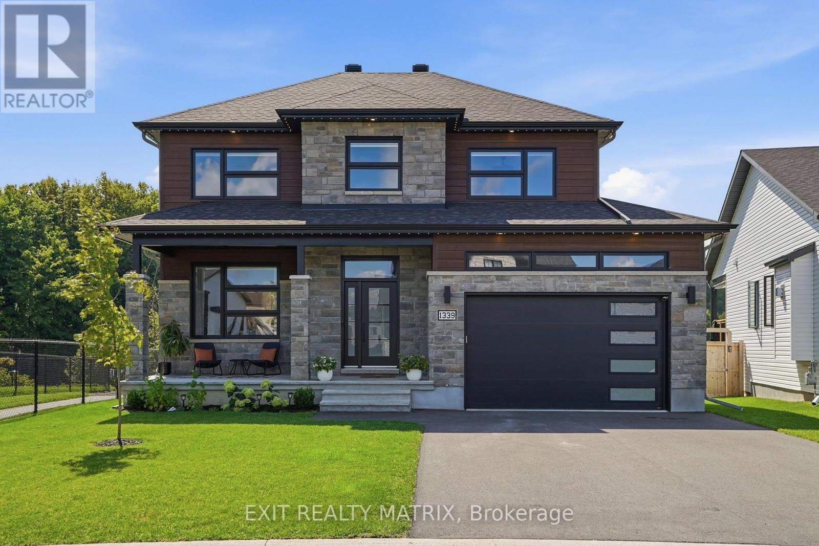 1339 Fribourg Street Property Photo