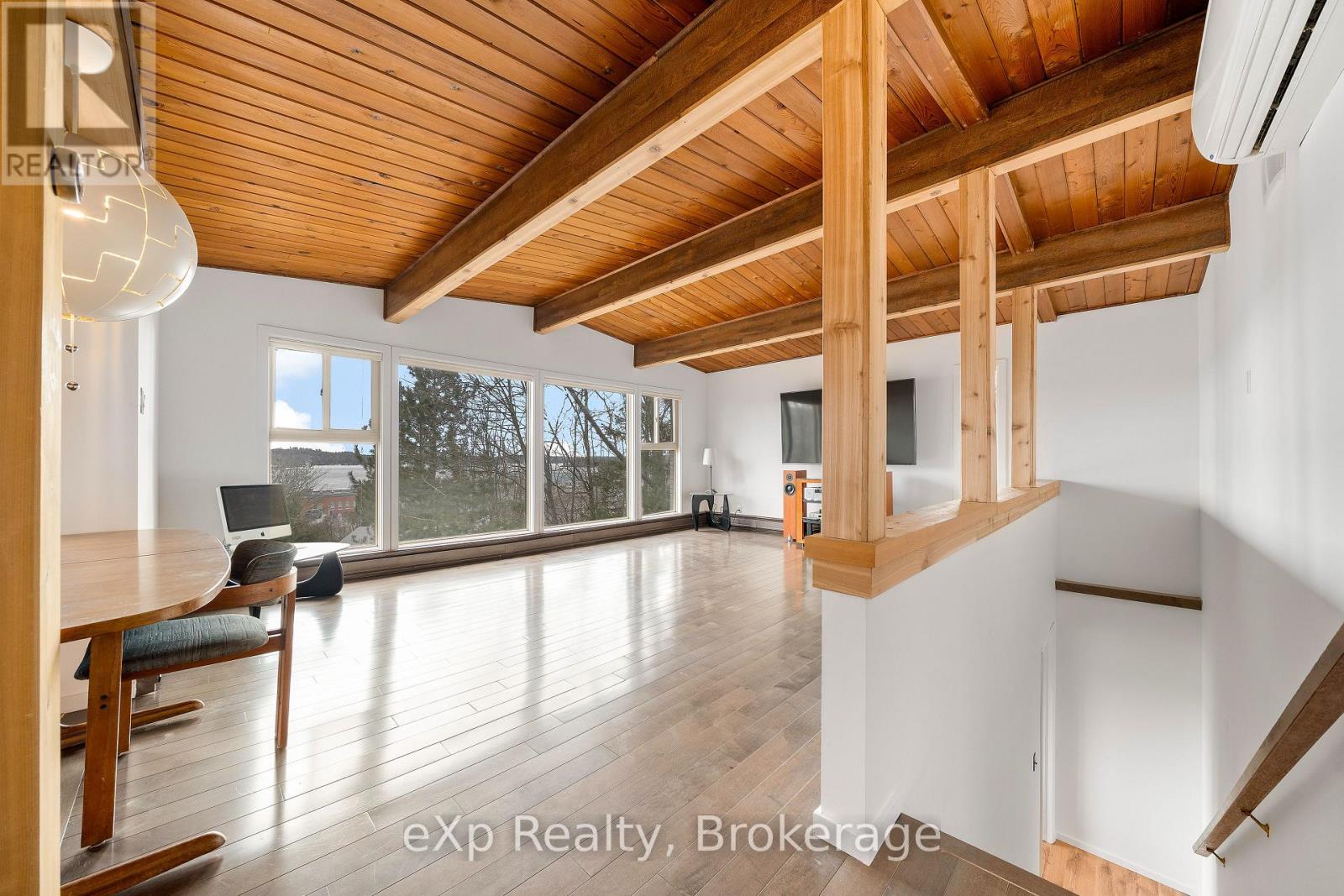 8 Sunset Avenue Property Photo 10
