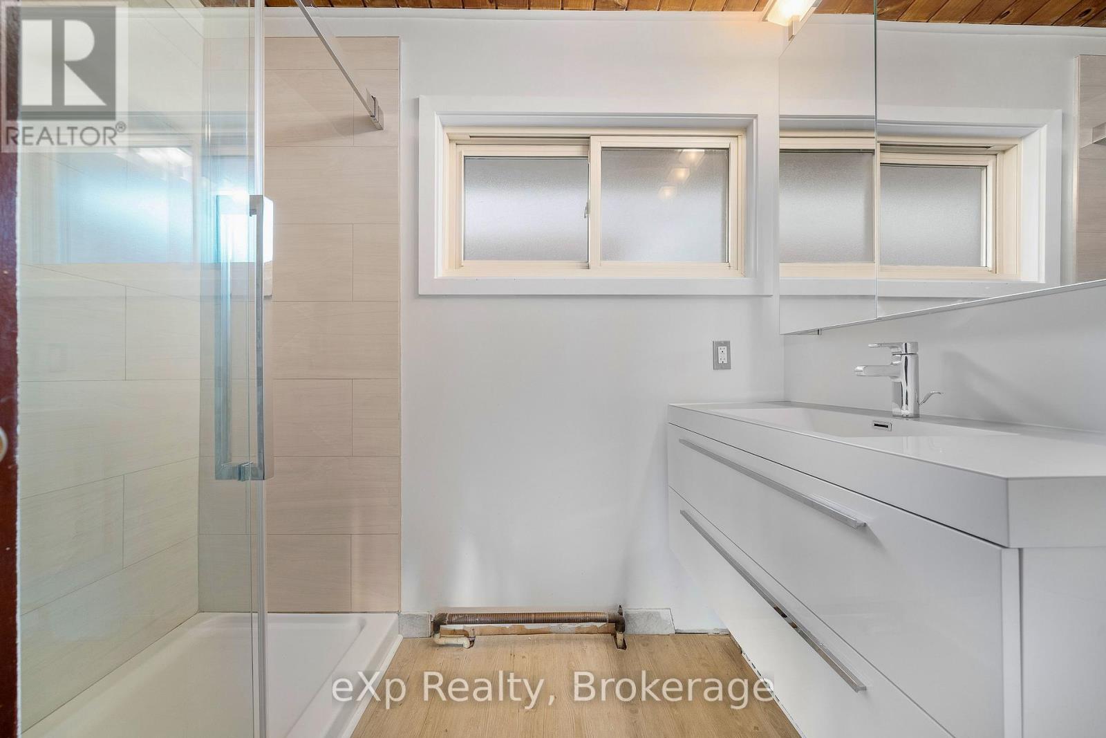 8 Sunset Avenue Property Photo 11
