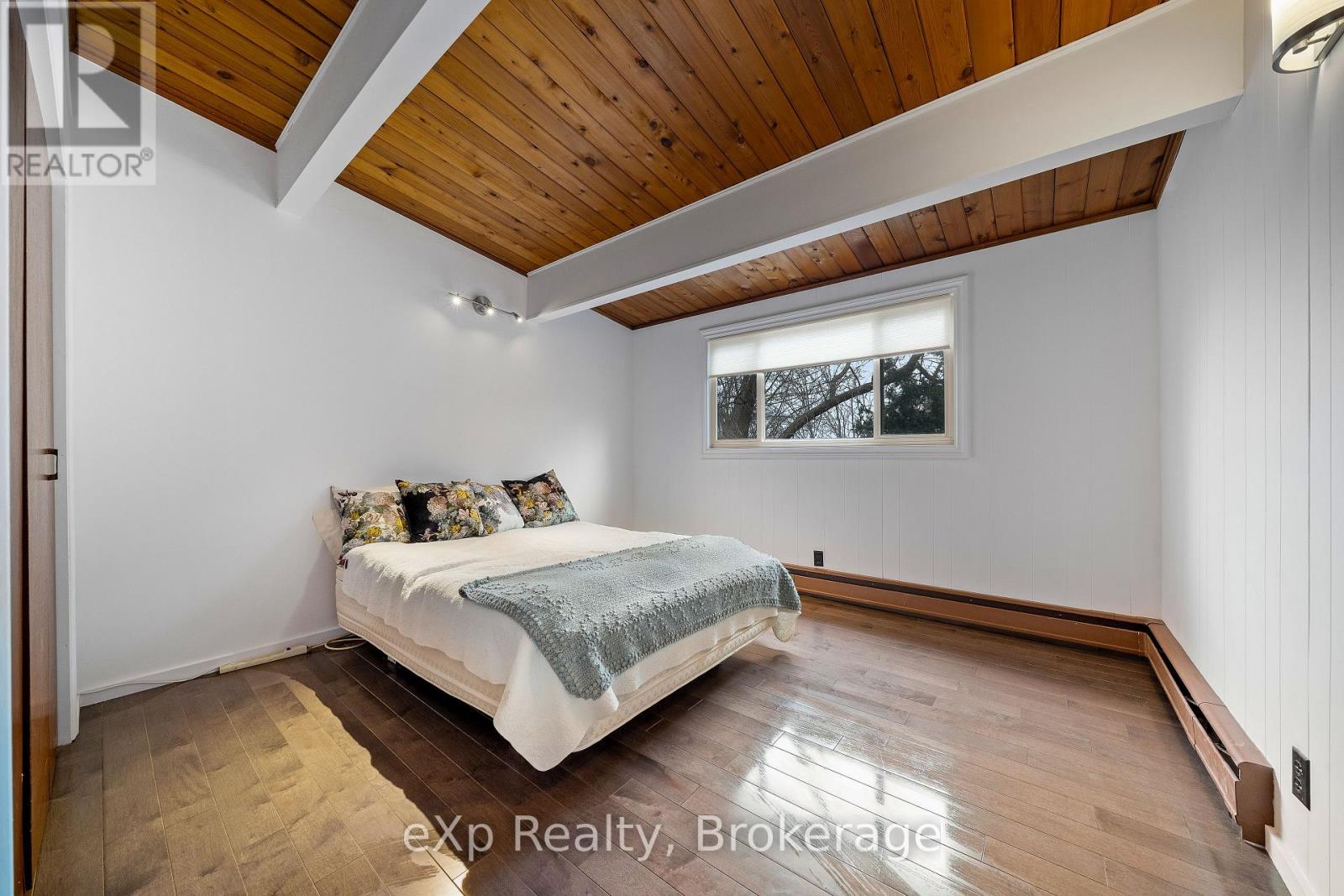 8 Sunset Avenue Property Photo 13