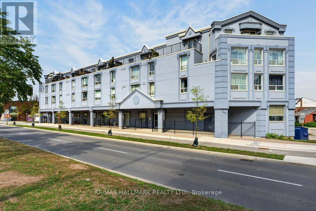 203 - 400 York Boulevard Property Photo 1