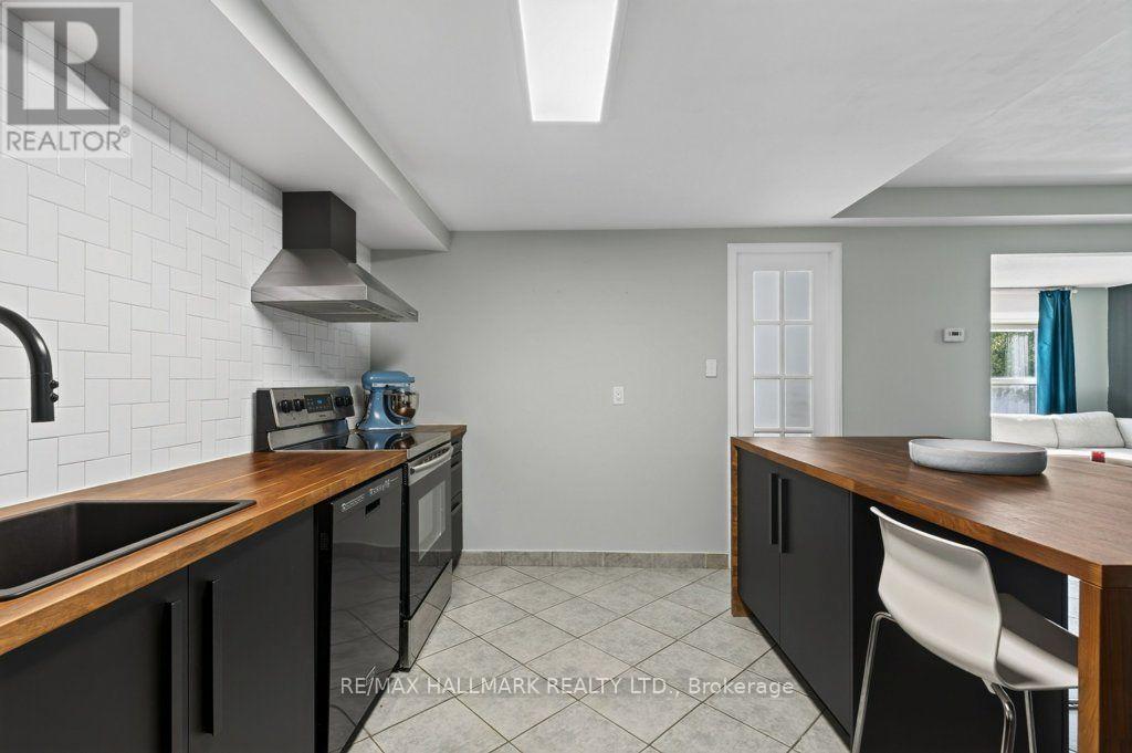 203 - 400 York Boulevard Property Photo 10