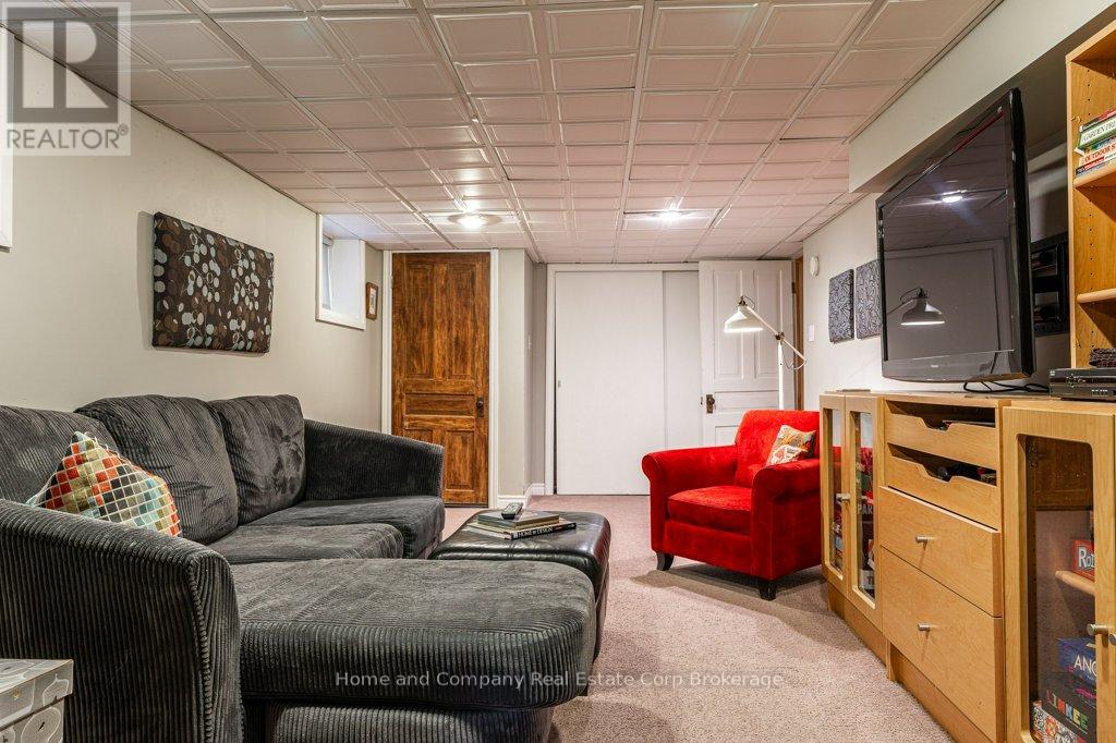 227 William Street Property Photo 28