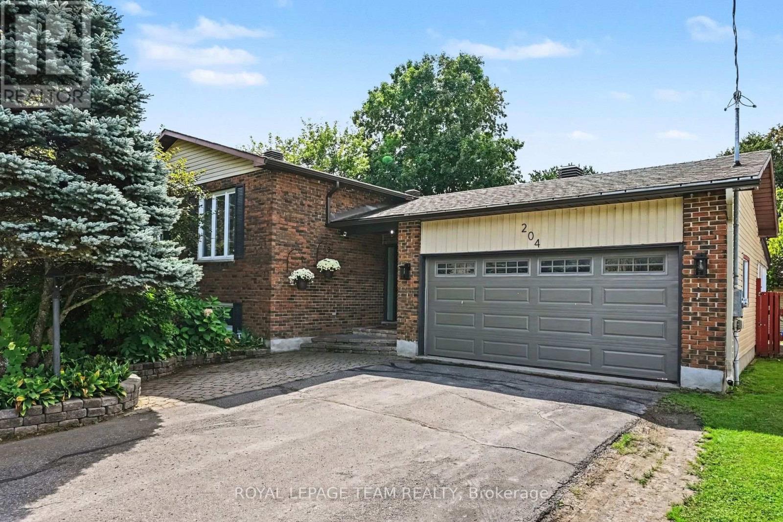 204 Grace Avenue Property Photo 2
