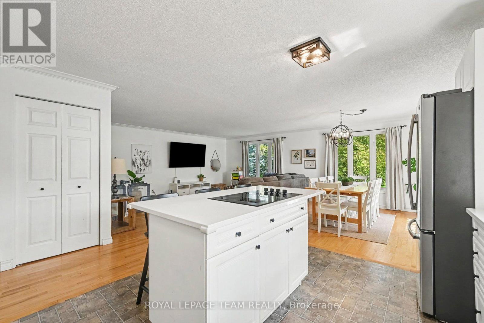 204 Grace Avenue Property Photo 12