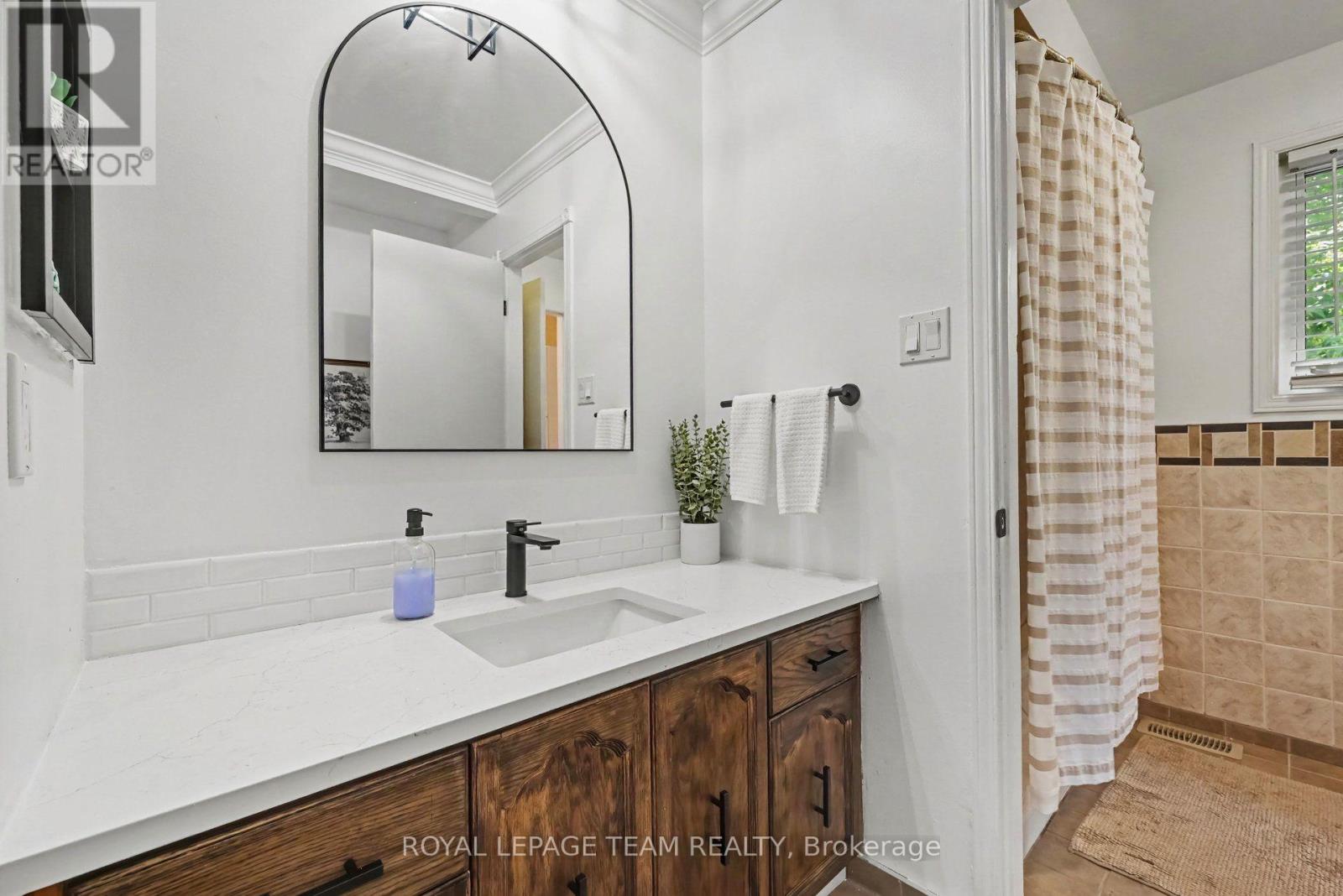 204 Grace Avenue Property Photo 17