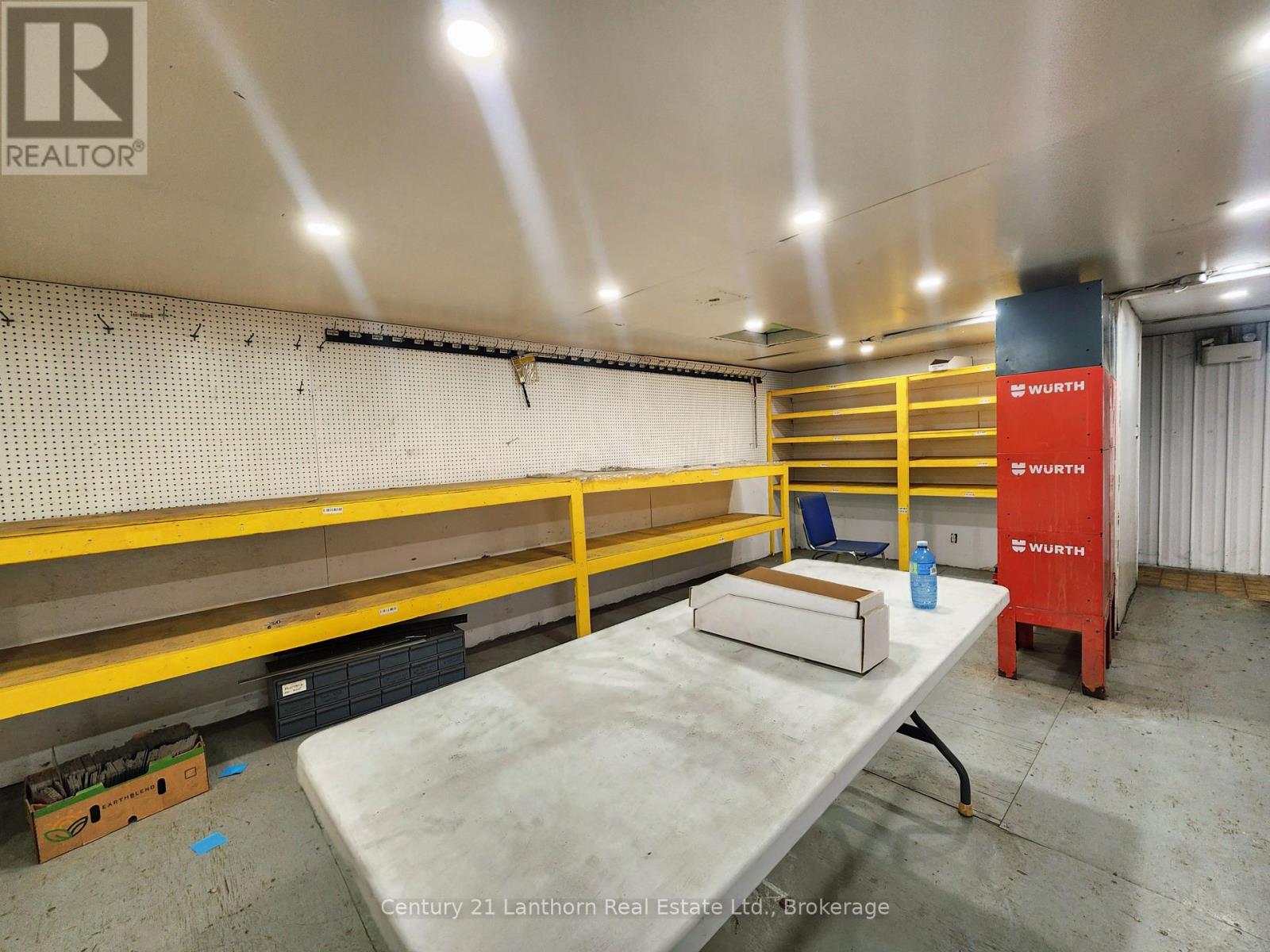 125 College Street E Property Photo 11