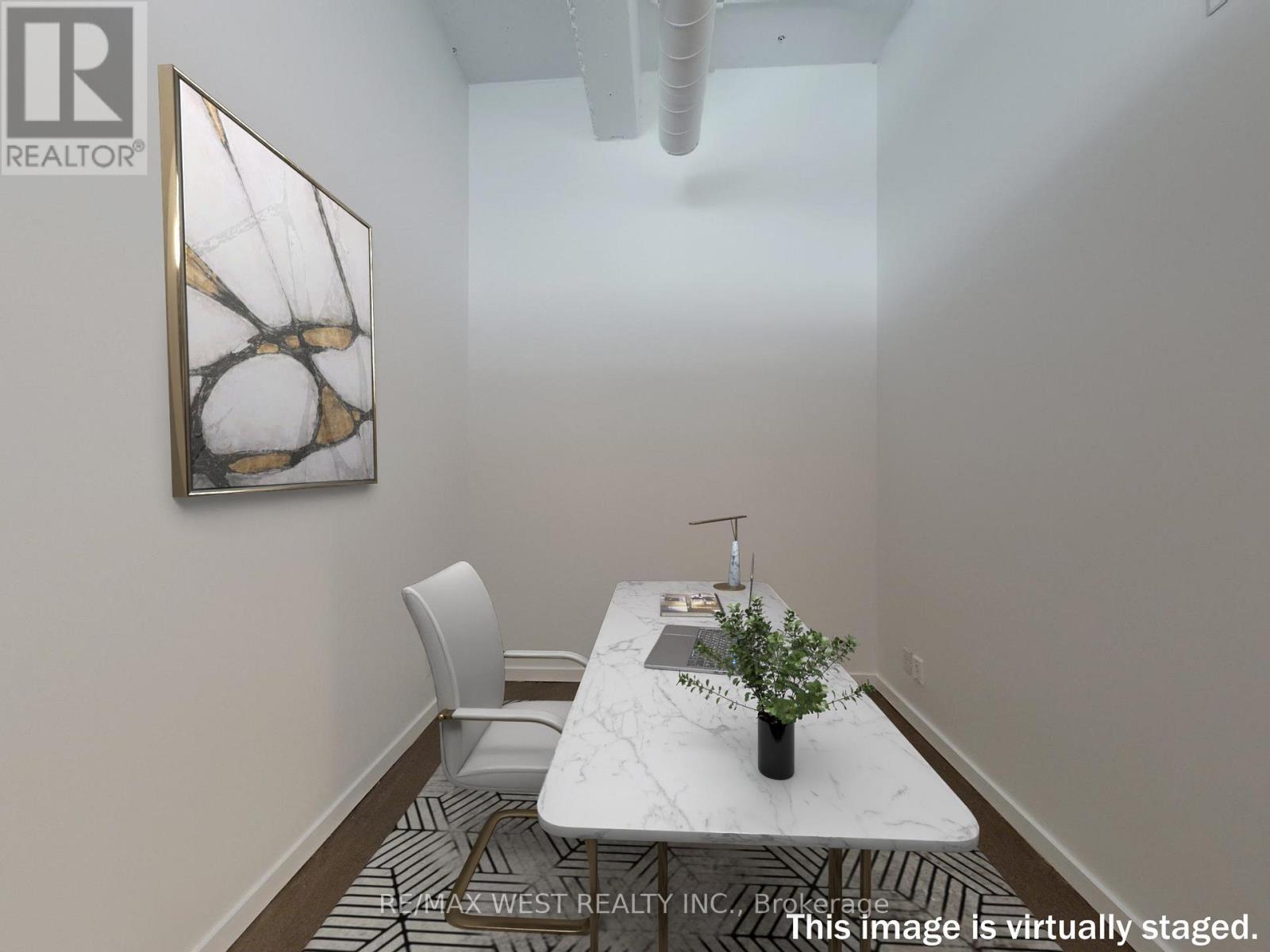 207 - 410 King Street W Property Photo 9