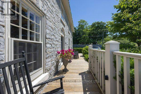 236 James Street Property Photo 4
