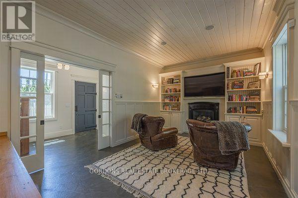 236 James Street Property Photo 29