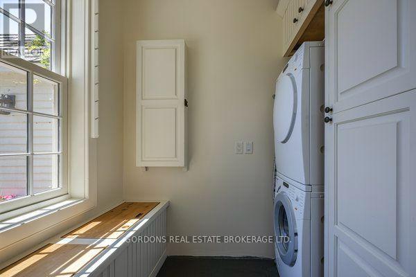 236 James Street Property Photo 32