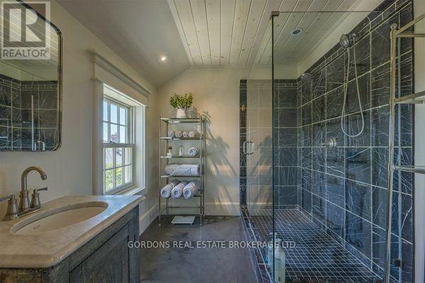 236 James Street Property Photo 33