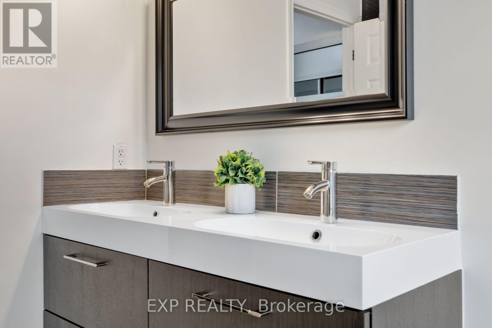 103 Flamborough Way Property Photo 31