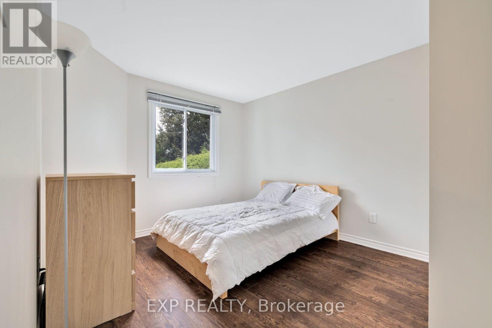 103 Flamborough Way Property Photo 36