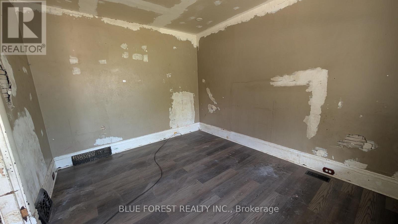 23 Hyatt Avenue Property Photo 5
