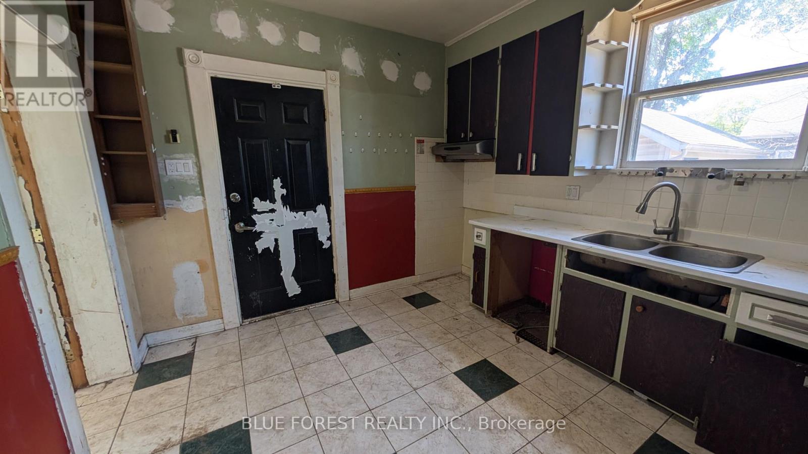 23 Hyatt Avenue Property Photo 16