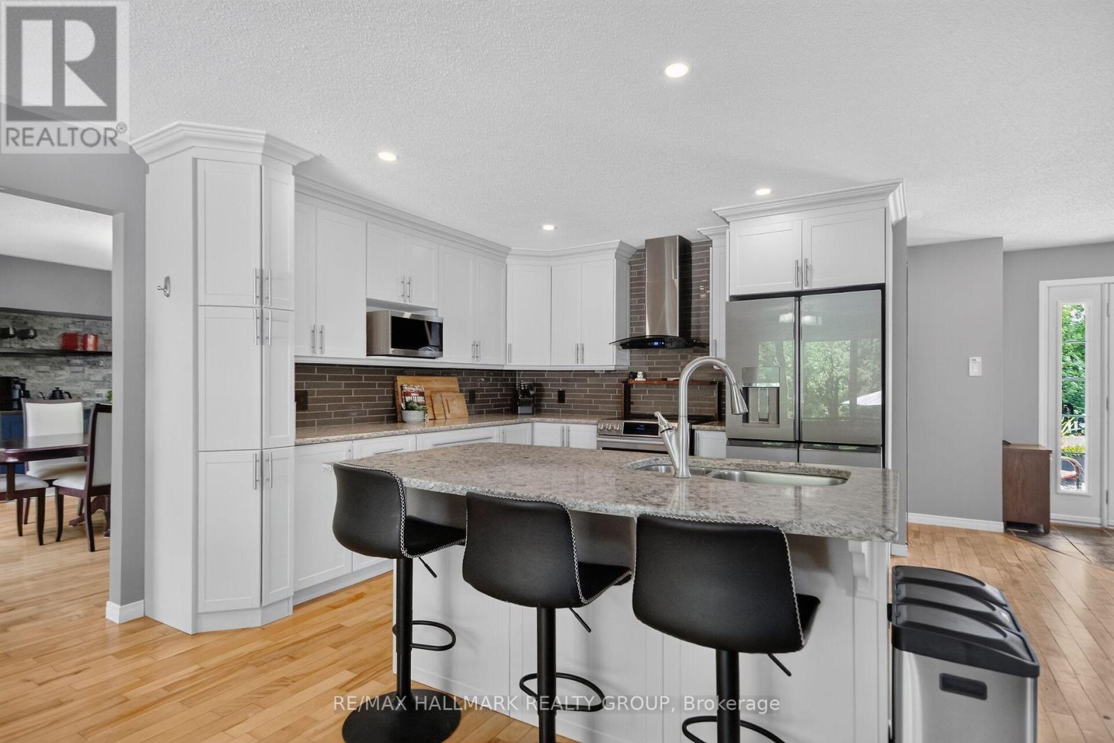 8251 Ranita Crescent Property Photo 7
