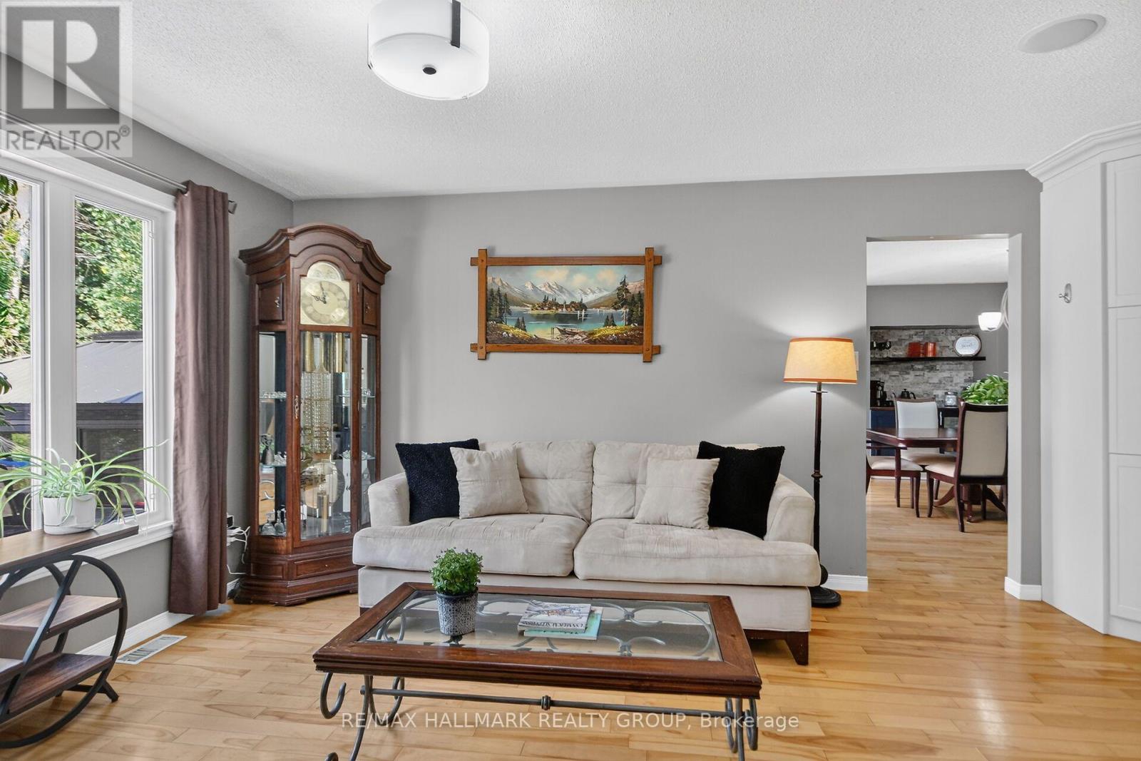 8251 Ranita Crescent Property Photo 11