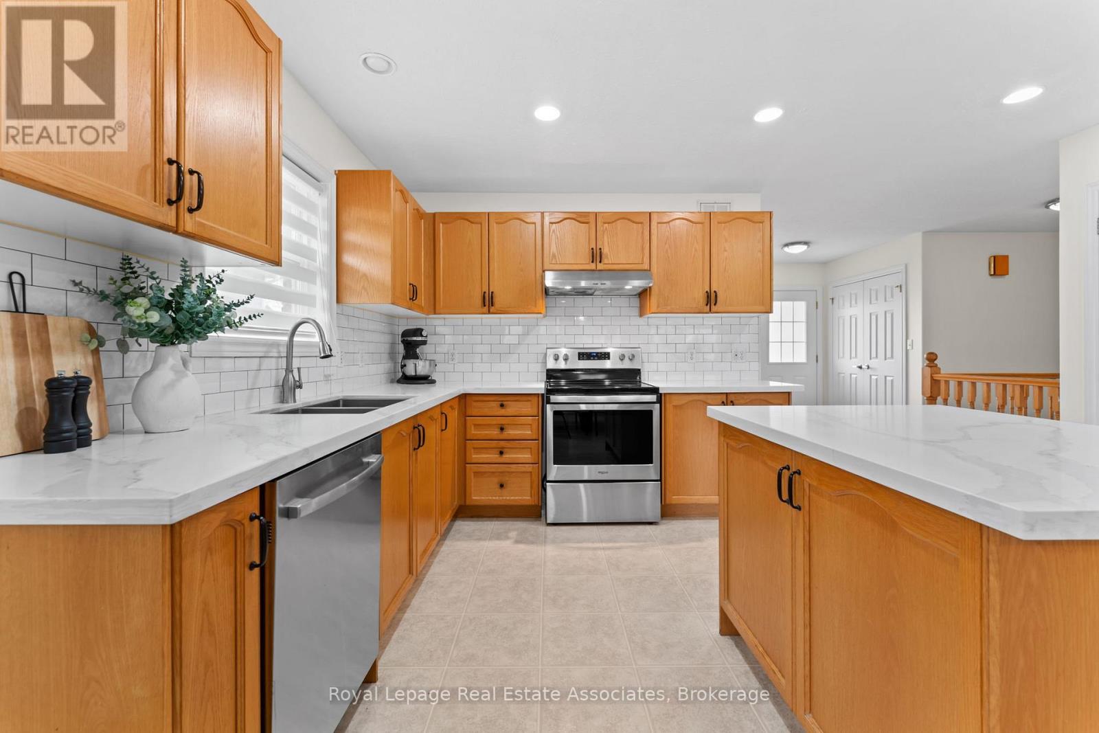 190 Sheffield Street Property Photo 6