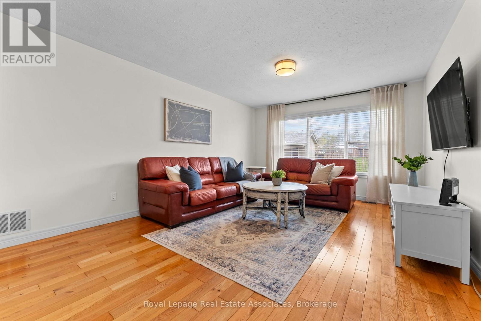 190 Sheffield Street Property Photo 11
