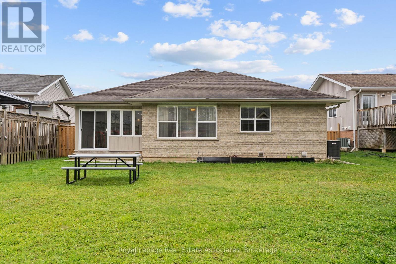 190 Sheffield Street Property Photo 34