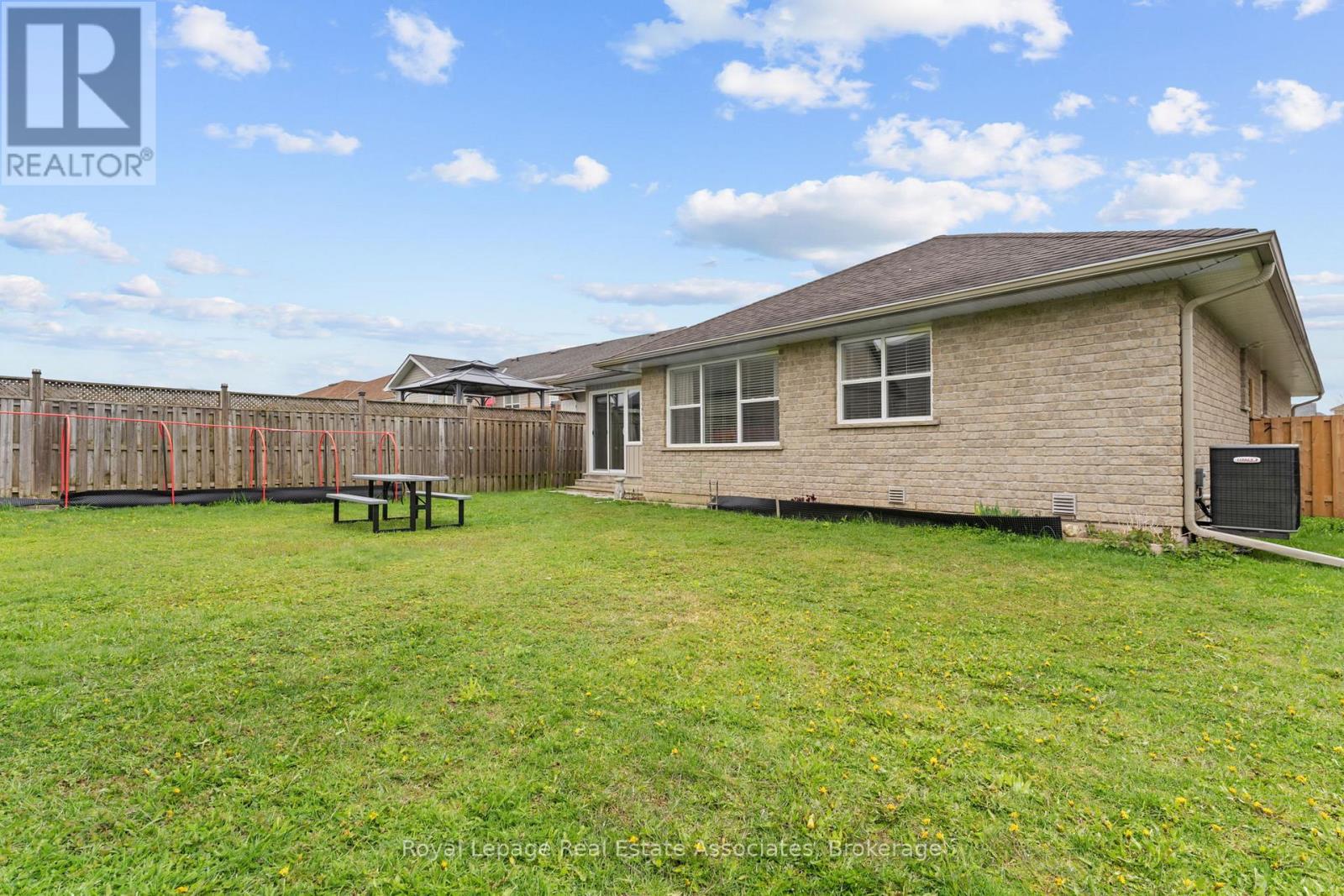 190 Sheffield Street Property Photo 36