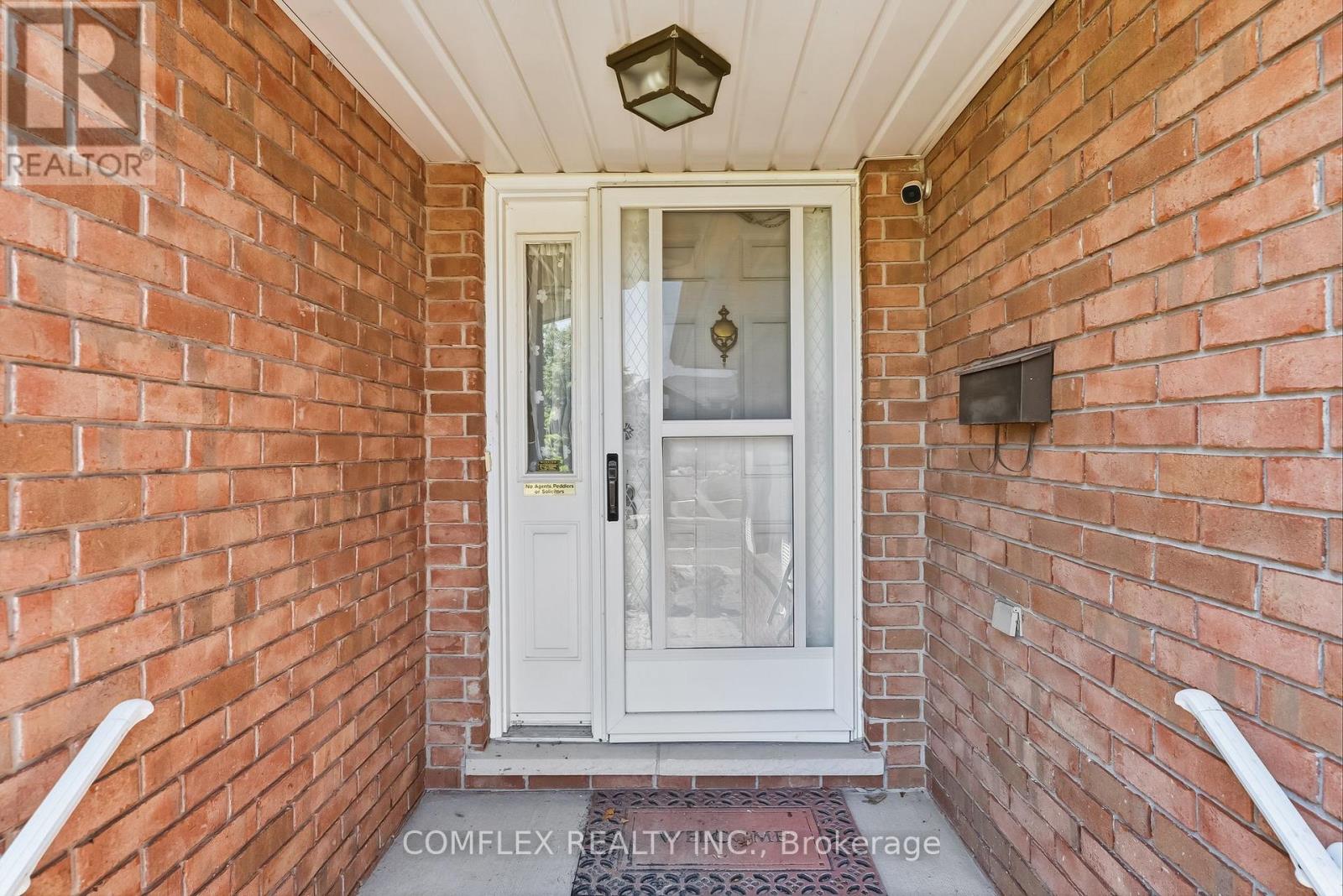 3157 Westridge Boulevard Property Photo 6