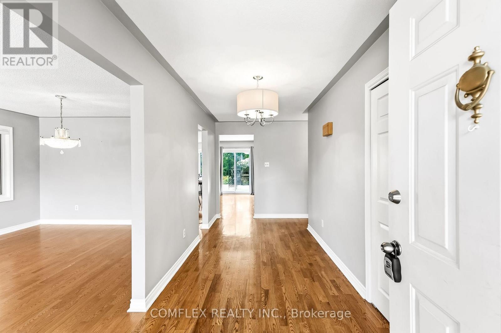 3157 Westridge Boulevard Property Photo 7