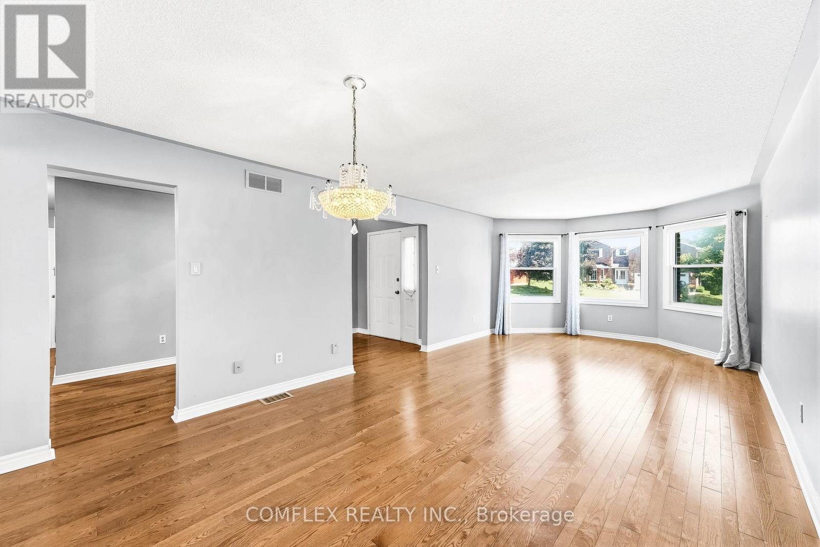 3157 Westridge Boulevard Property Photo 9