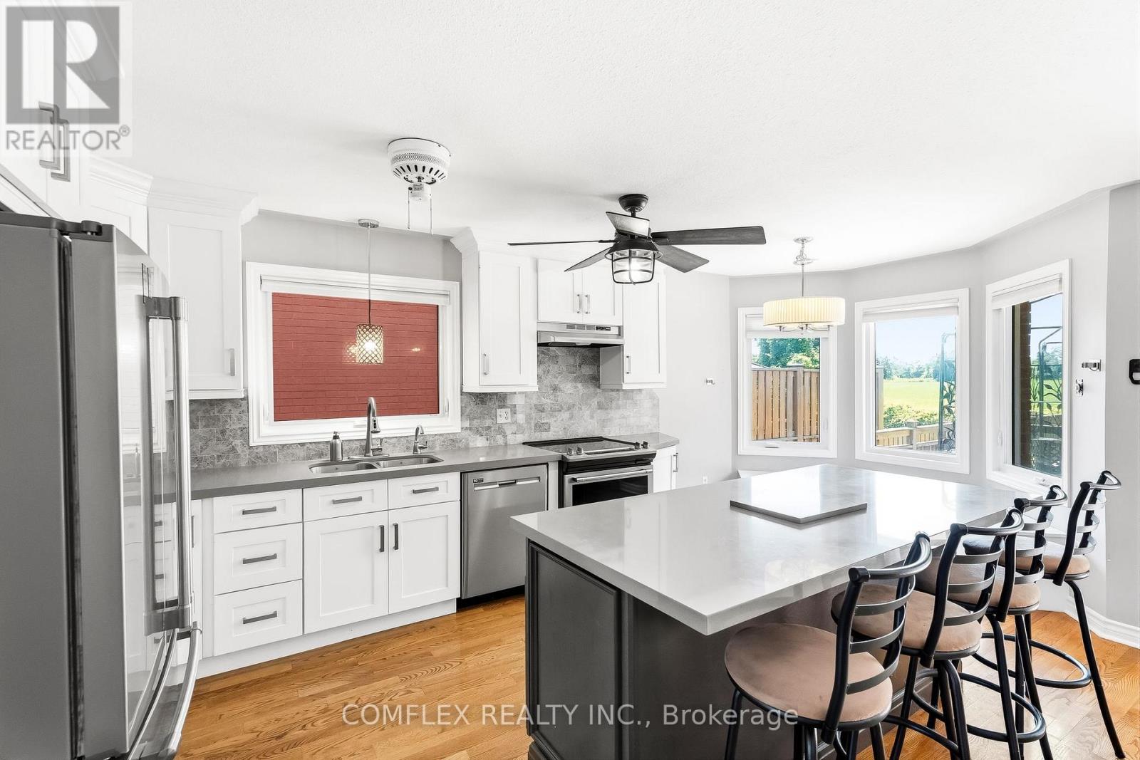 3157 Westridge Boulevard Property Photo 10