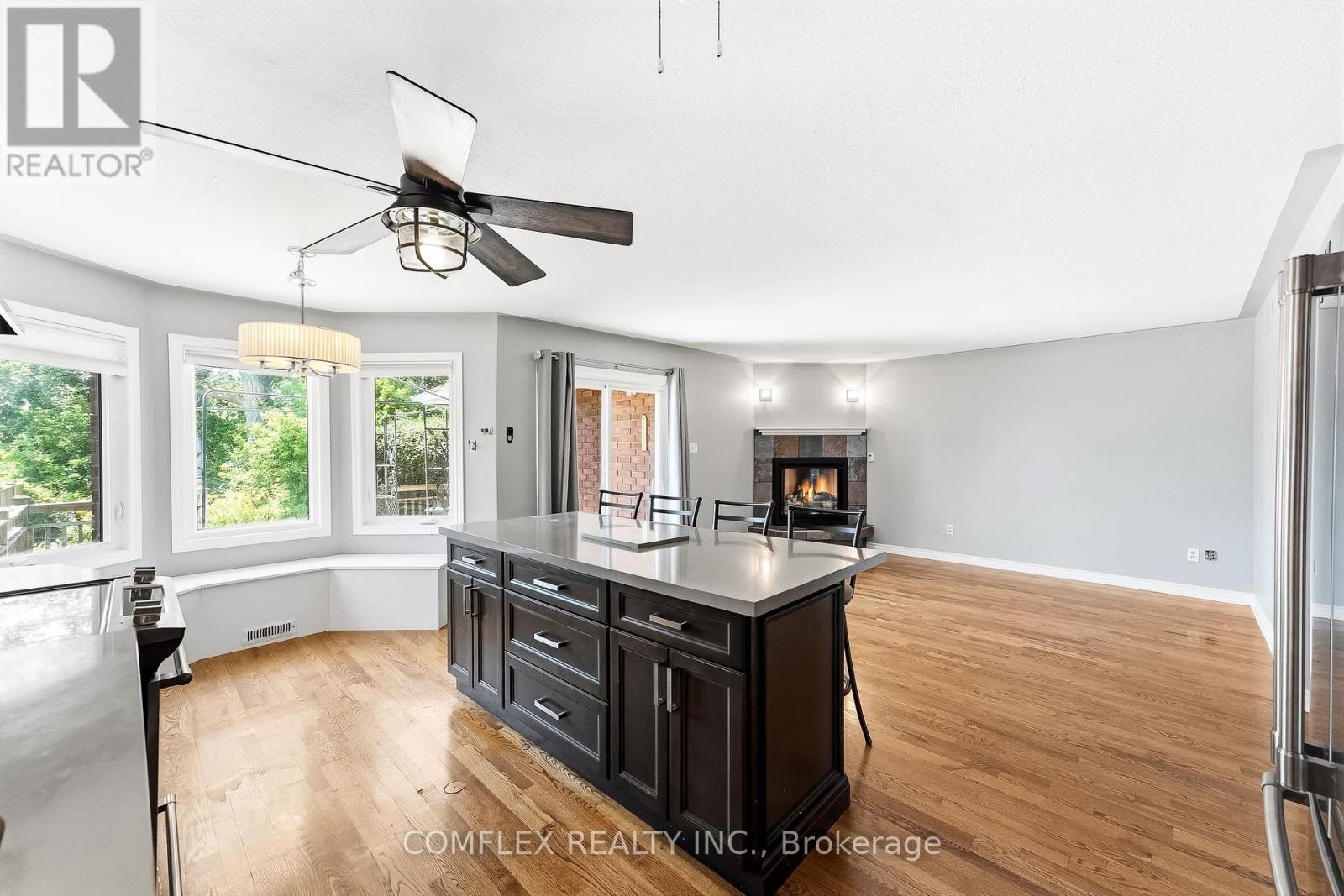 3157 Westridge Boulevard Property Photo 15