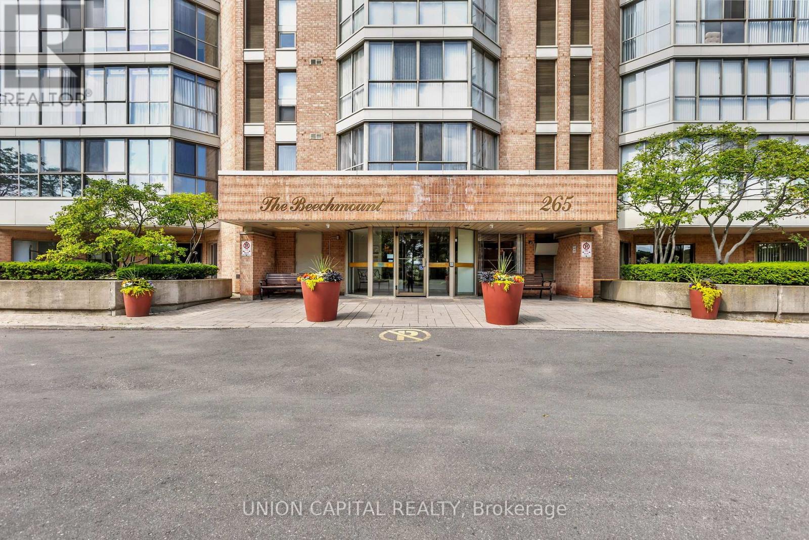 502 - 265 Westcourt Place Property Photo 3