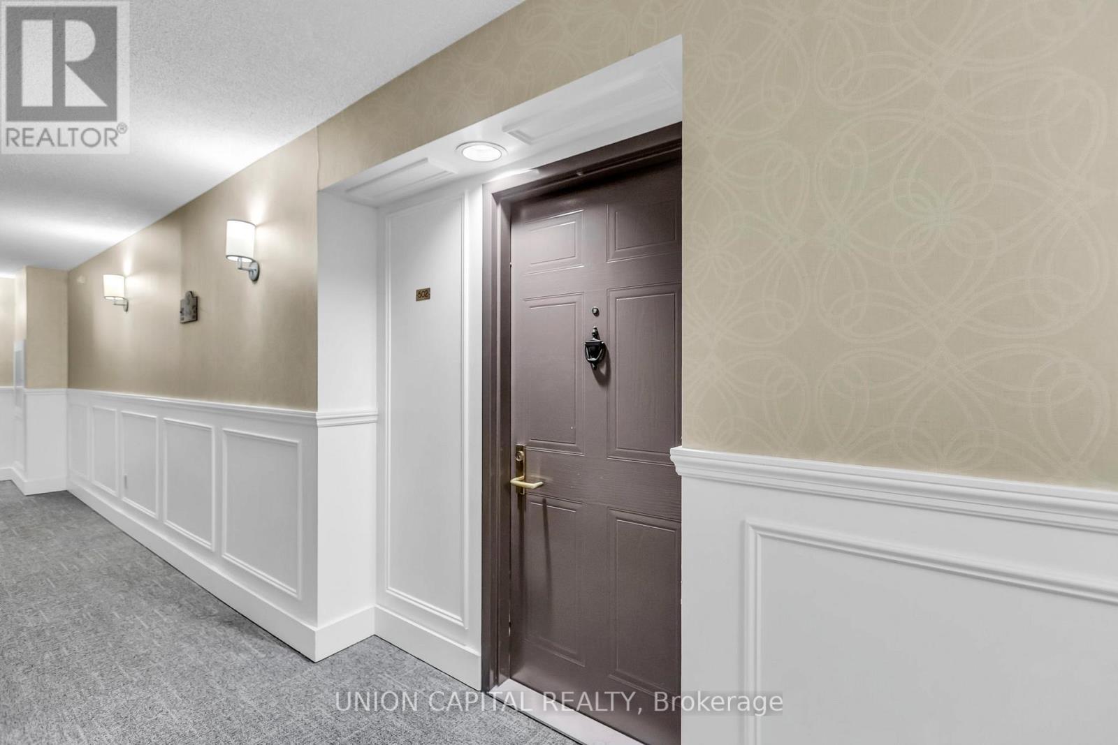 502 - 265 Westcourt Place Property Photo 4