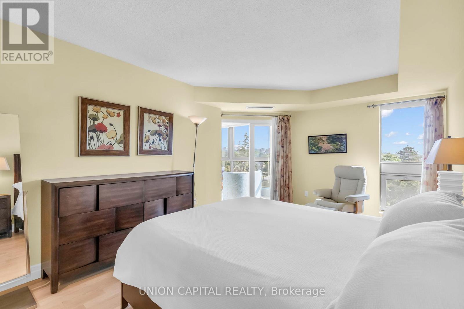 502 - 265 Westcourt Place Property Photo 22