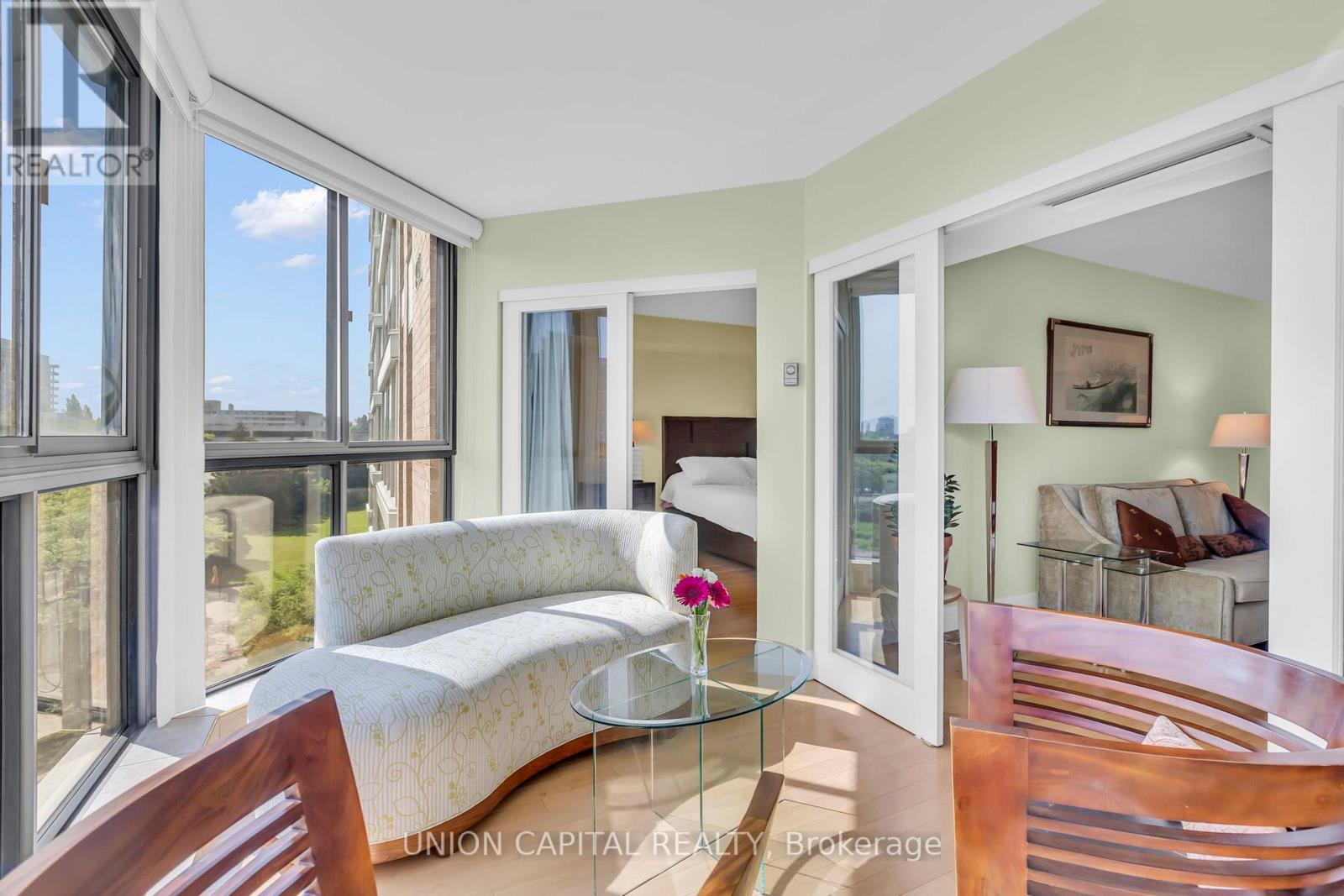 502 - 265 Westcourt Place Property Photo 23