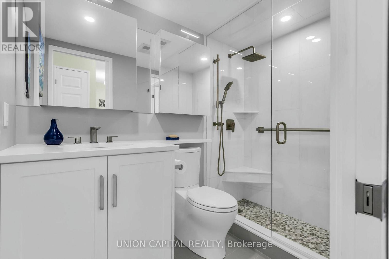 502 - 265 Westcourt Place Property Photo 24