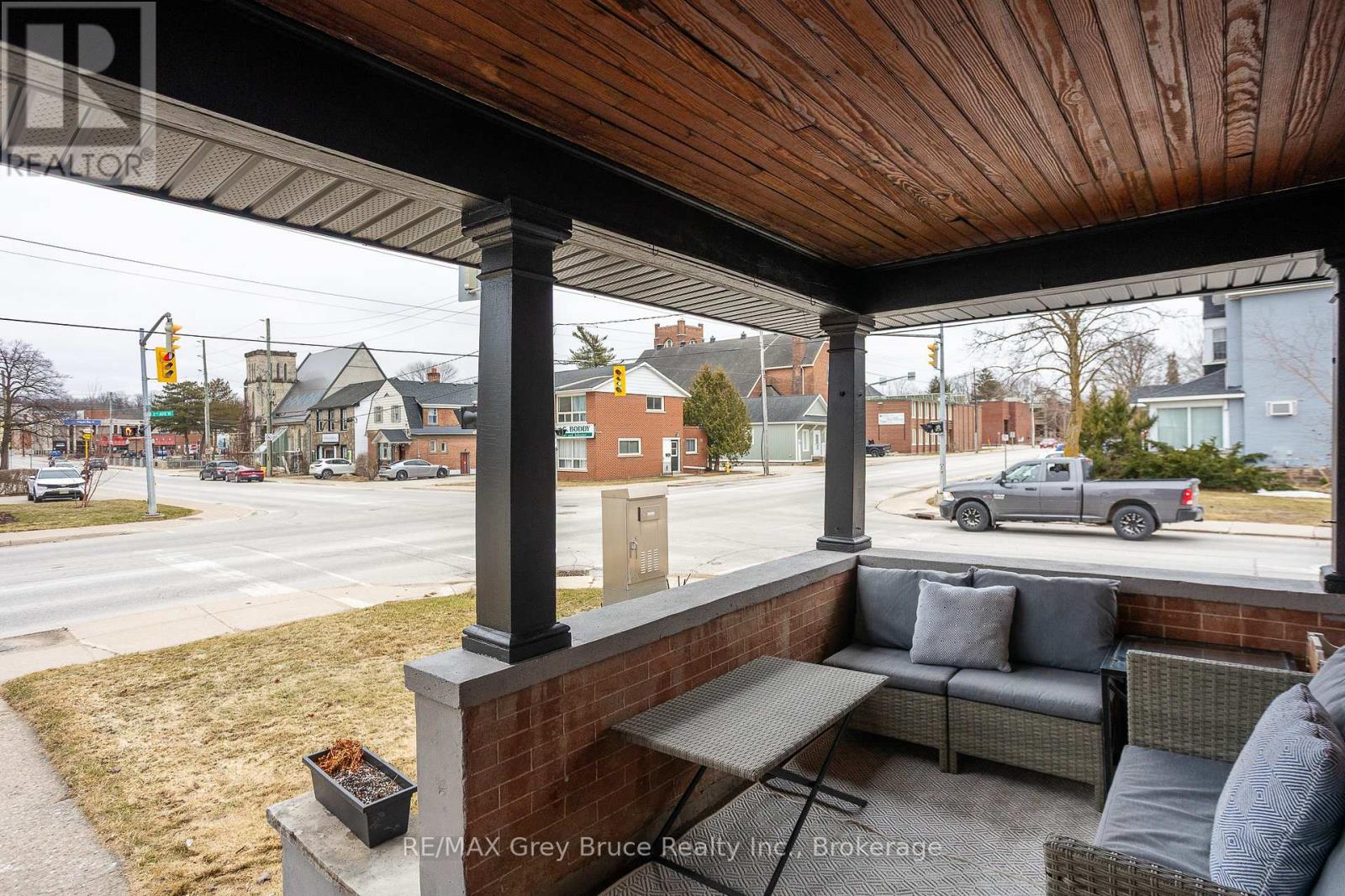 902 2nd Avenue W Property Photo 5
