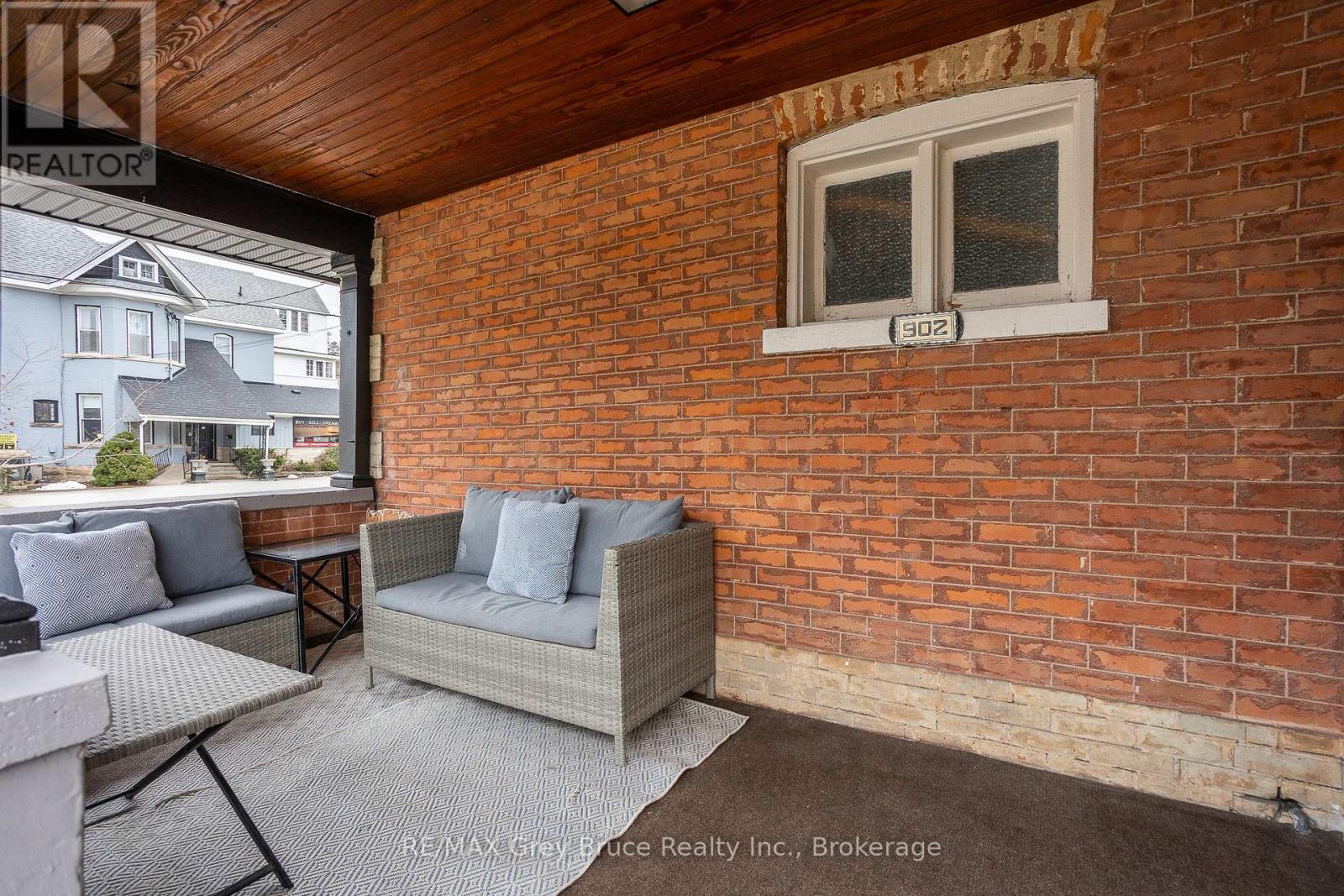 902 2nd Avenue W Property Photo 6