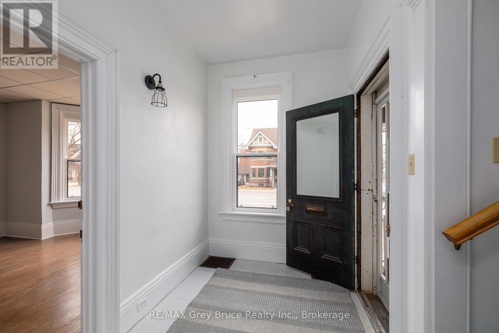 902 2nd Avenue W Property Photo 7