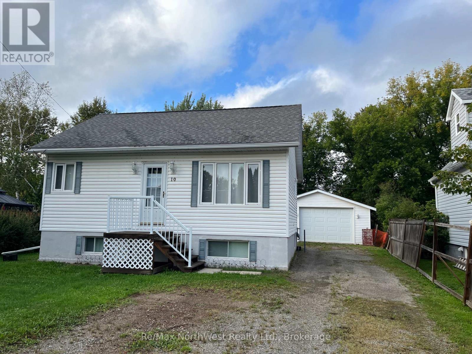 10 SPRUCE ROAD Property Photo 1