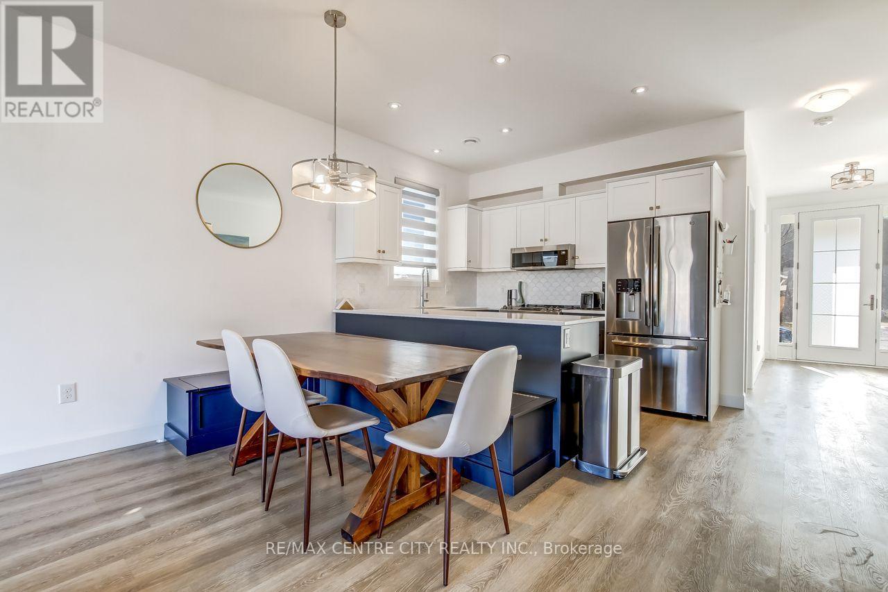 423 George Street Property Photo 9