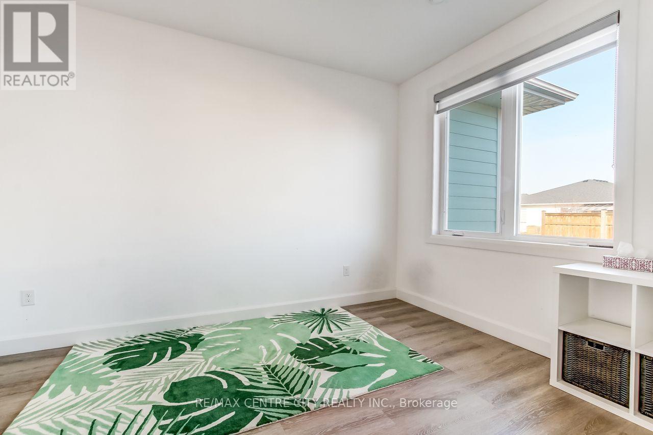423 George Street Property Photo 14