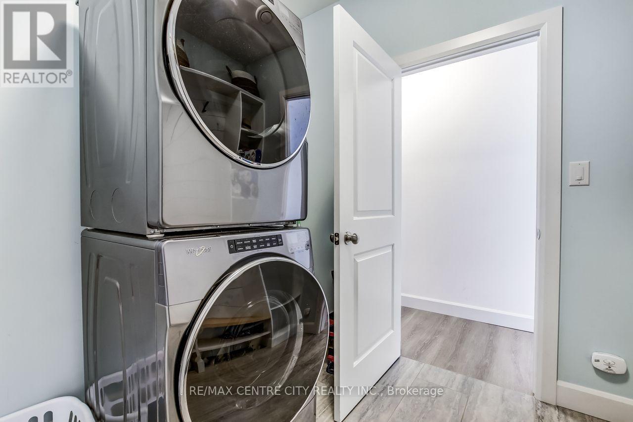 423 George Street Property Photo 17