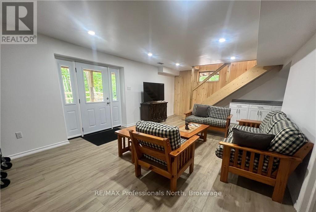 298 Angus Point Road Property Photo 32