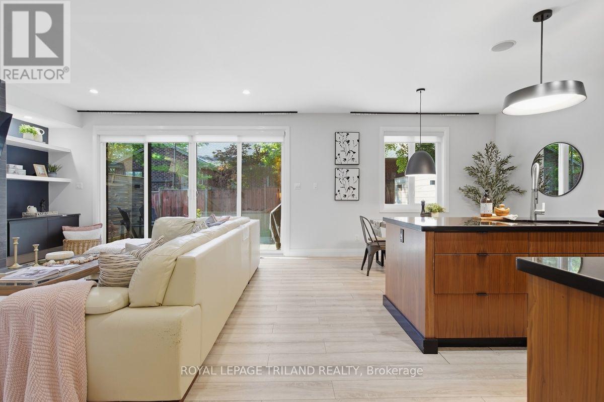 4 - 433 Hyde Park Road Property Photo 5