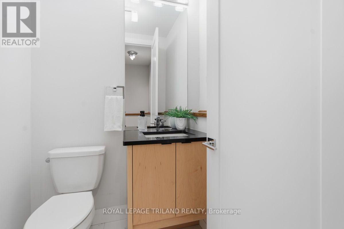 4 - 433 Hyde Park Road Property Photo 31