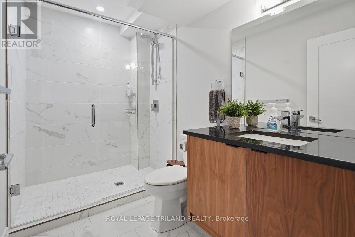 4 - 433 Hyde Park Road Property Photo 34