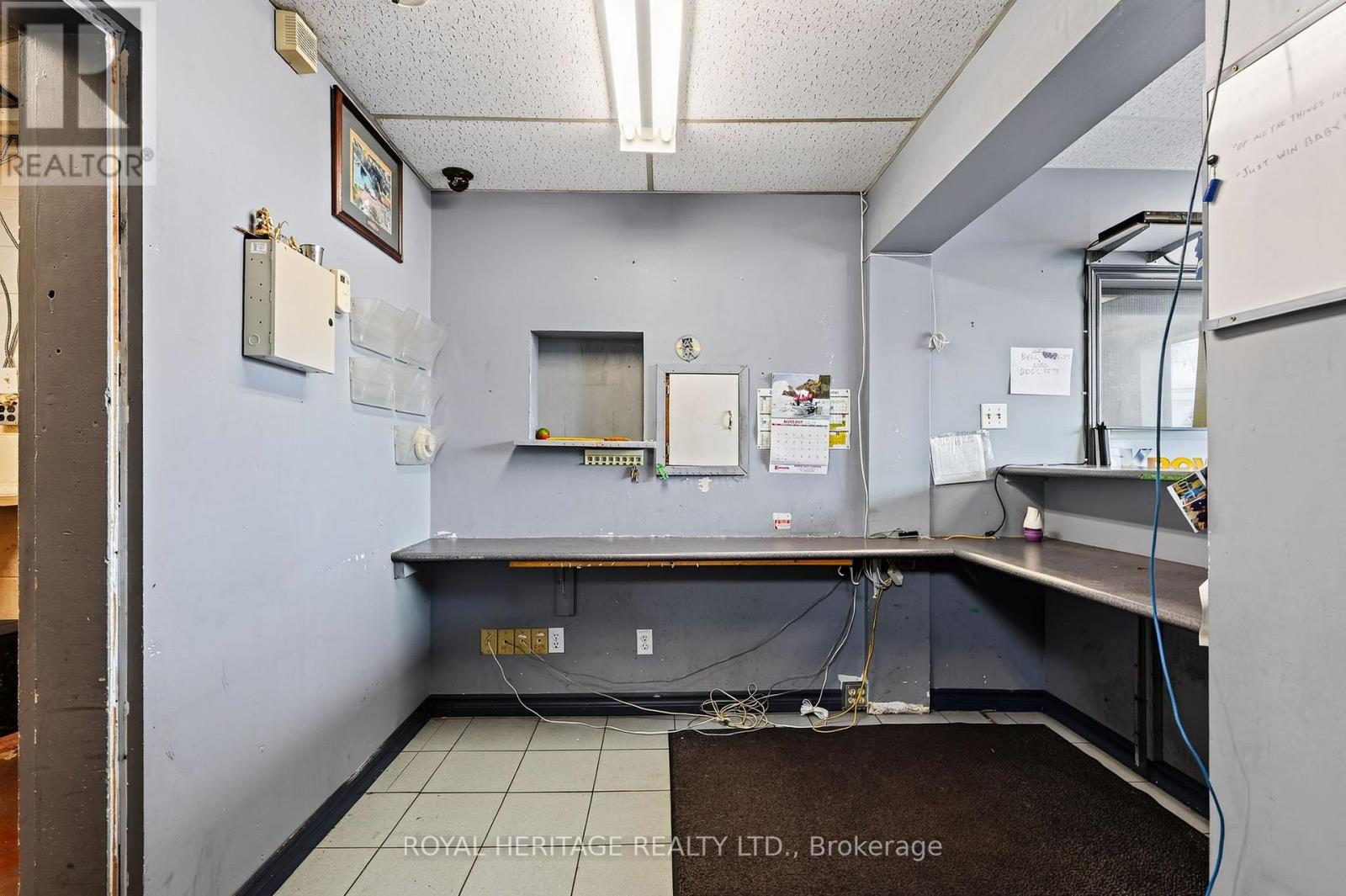 107 Aylmer Street N Property Photo 15