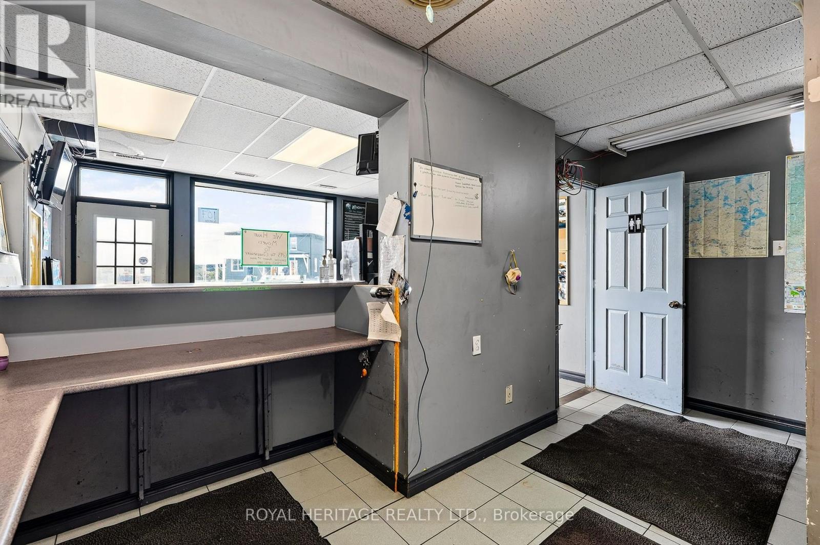 107 Aylmer Street N Property Photo 16
